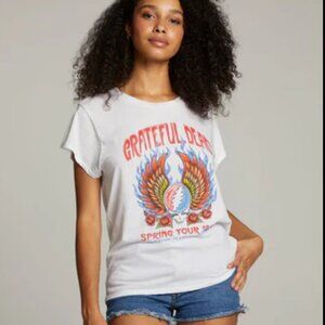 CHASER Grateful Dead Spring Tour Roses Tee in White